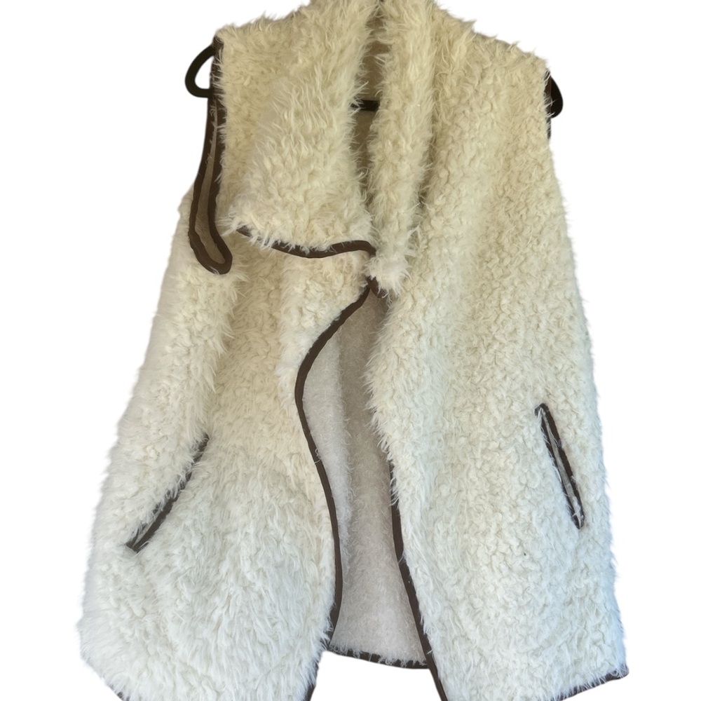 Stylish Cream Faux Fur Vest
